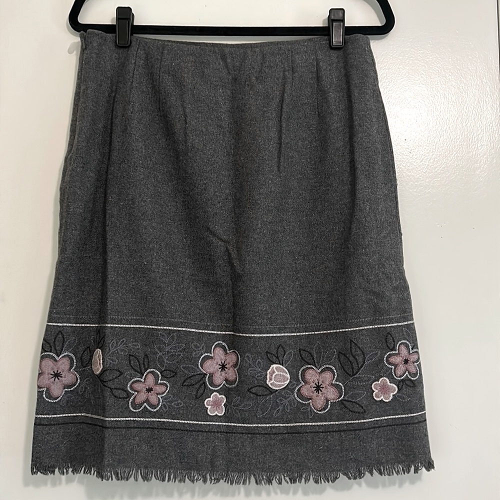 Loft size 10 grey skirt with floral hem